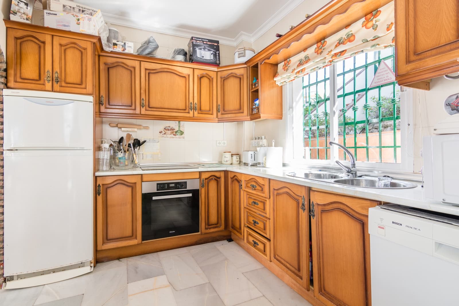 5 soveværelse Villa til salg i Nerja med swimmingpool - € 680.000 (Ref: 9296310)