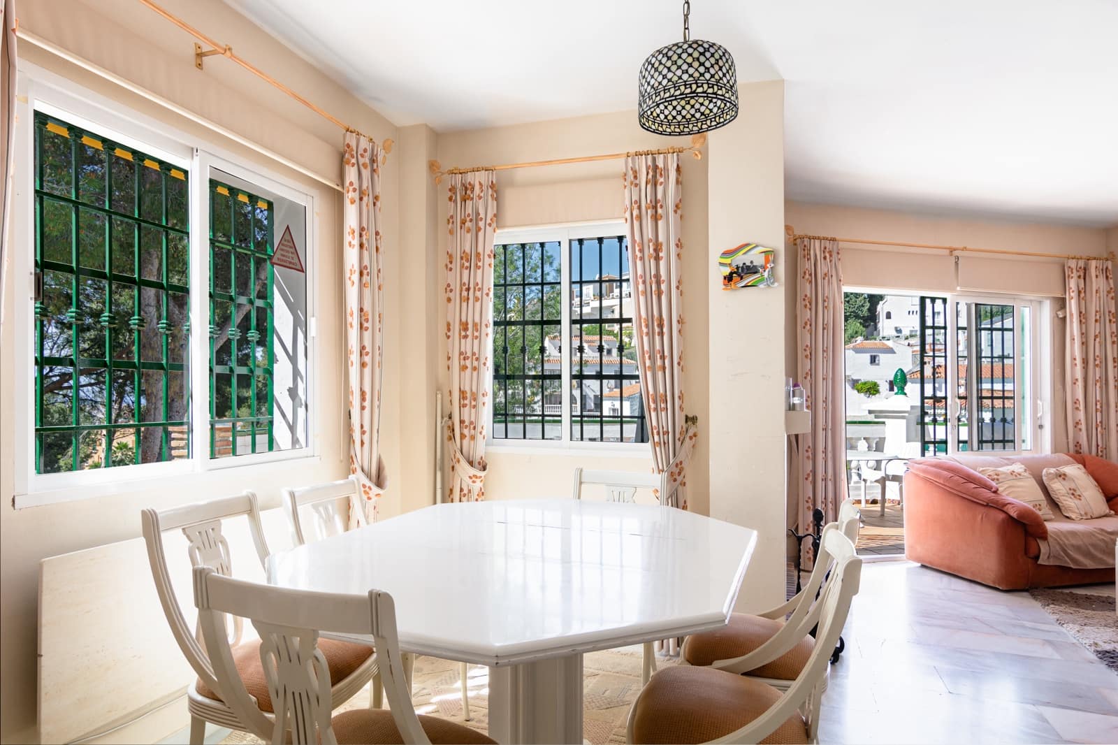 5 soveværelse Villa til salg i Nerja med swimmingpool - € 680.000 (Ref: 9296310)