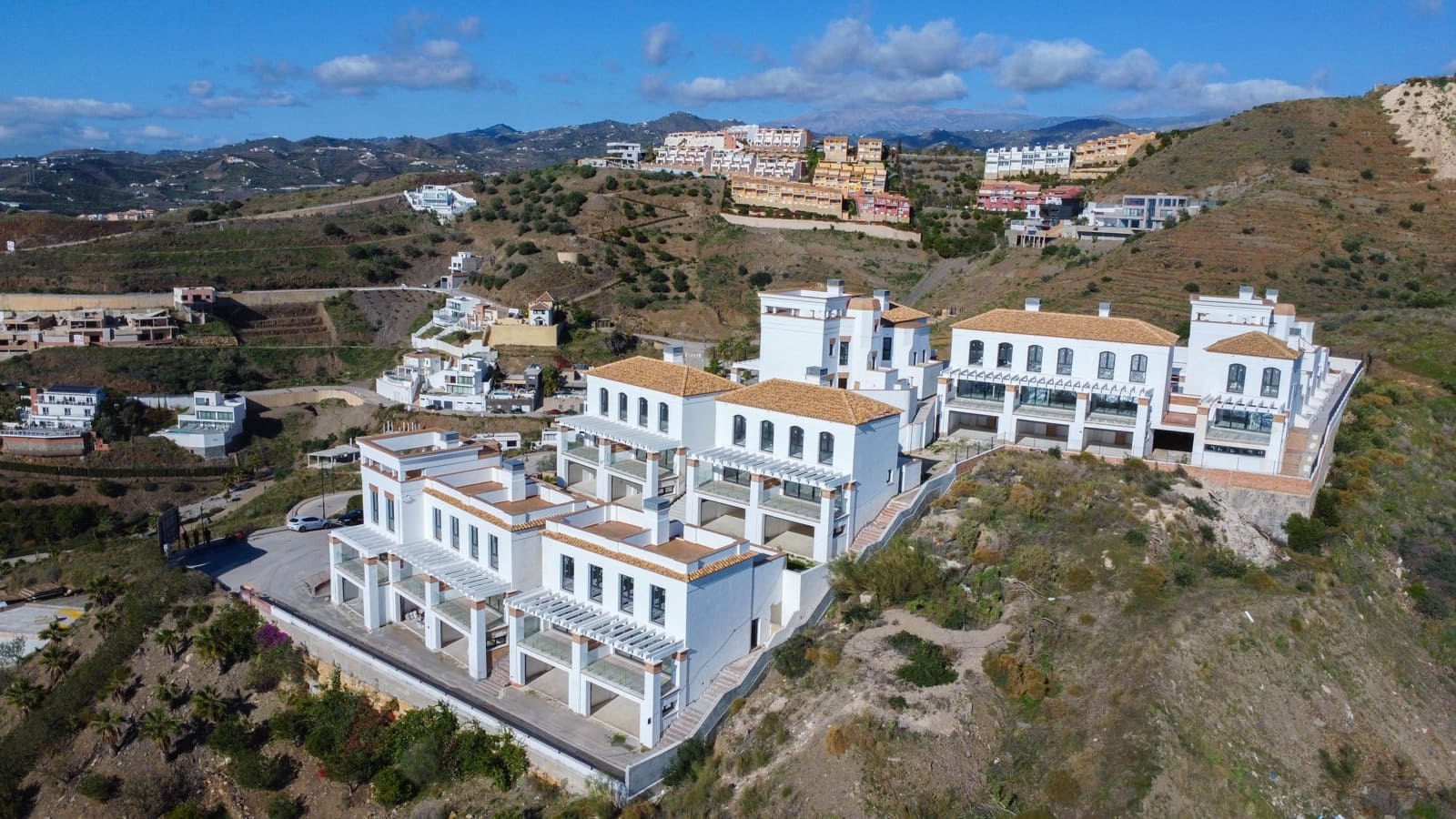 2 soveværelse Byhus til salg i Torrox-Costa med swimmingpool garage - € 318.000 (Ref: 9298828)