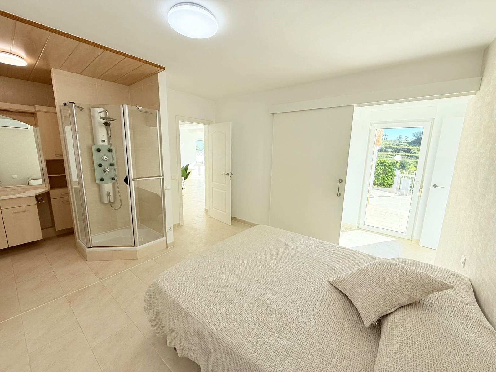 4 soveværelse Villa til salg i El Penoncillo med swimmingpool garage - € 450.000 (Ref: 9447238)