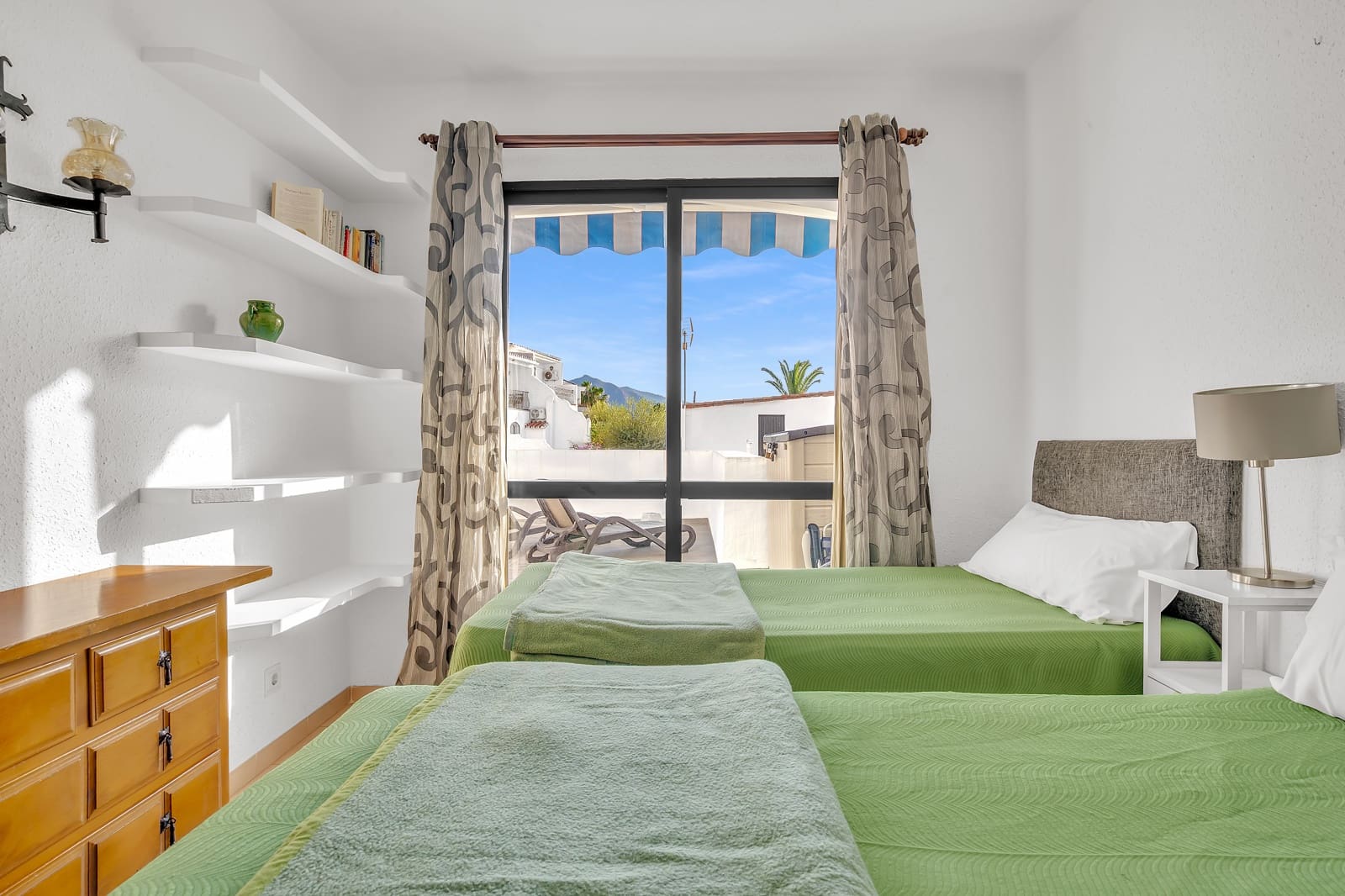 1 bedroom Apartment for sale in Nerja with pool - € 239,000 (Ref: 9449681)