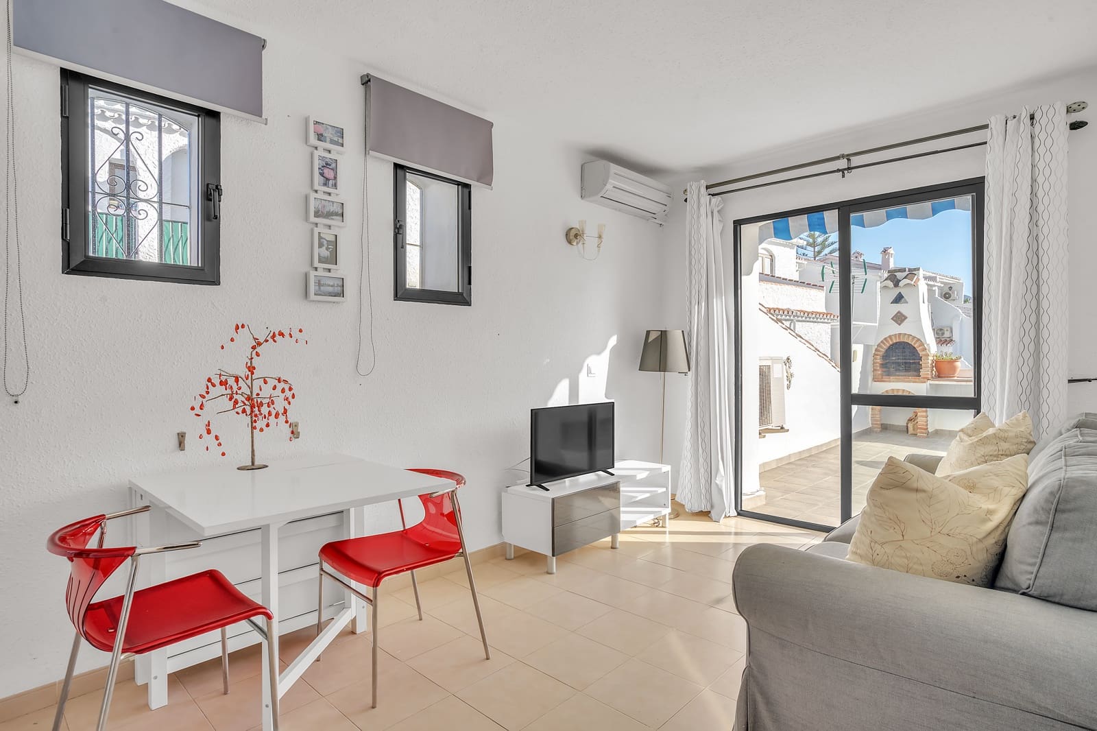 1 bedroom Apartment for sale in Nerja with pool - € 239,000 (Ref: 9449681)