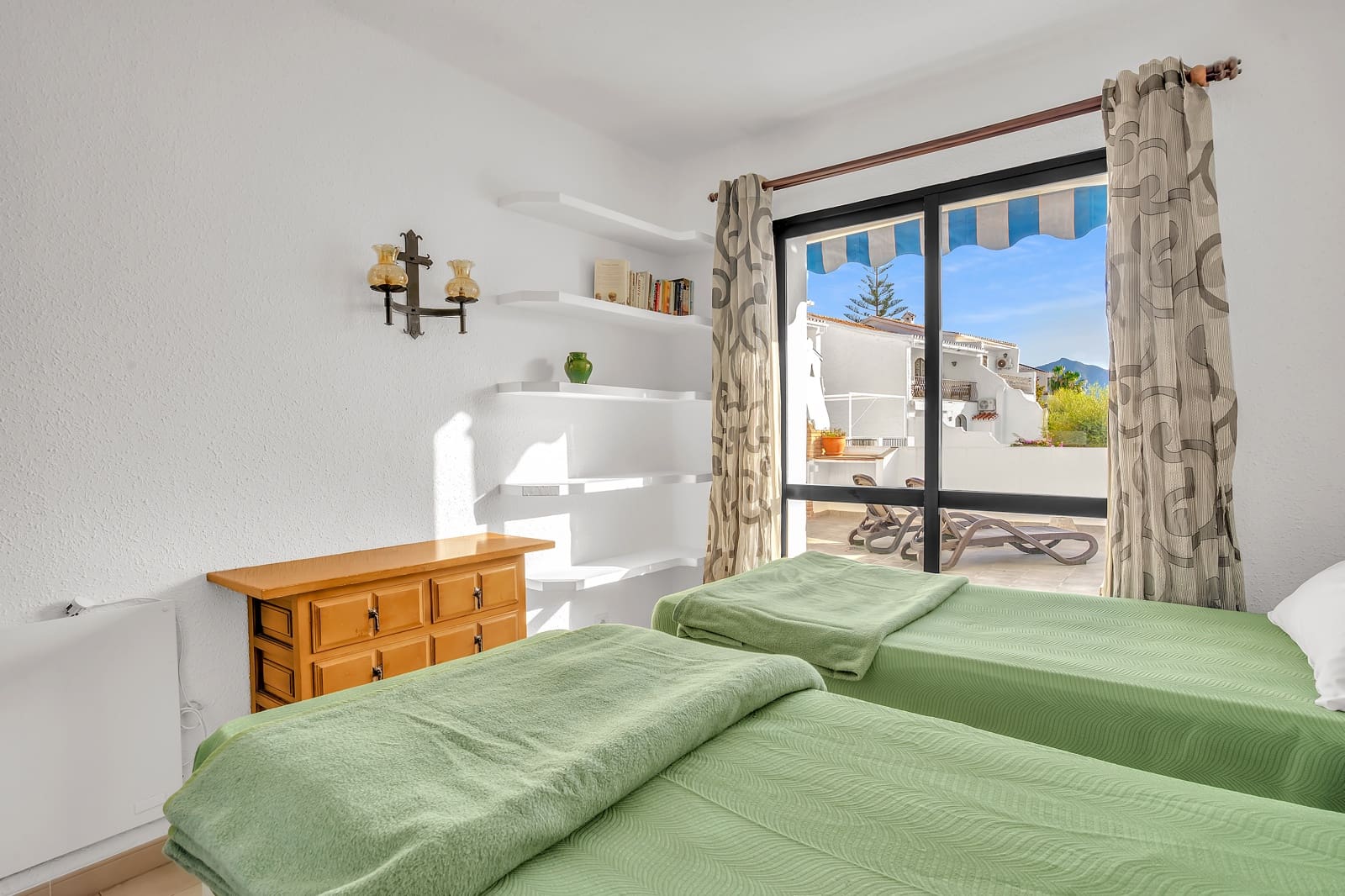 1 bedroom Apartment for sale in Nerja with pool - € 239,000 (Ref: 9449681)