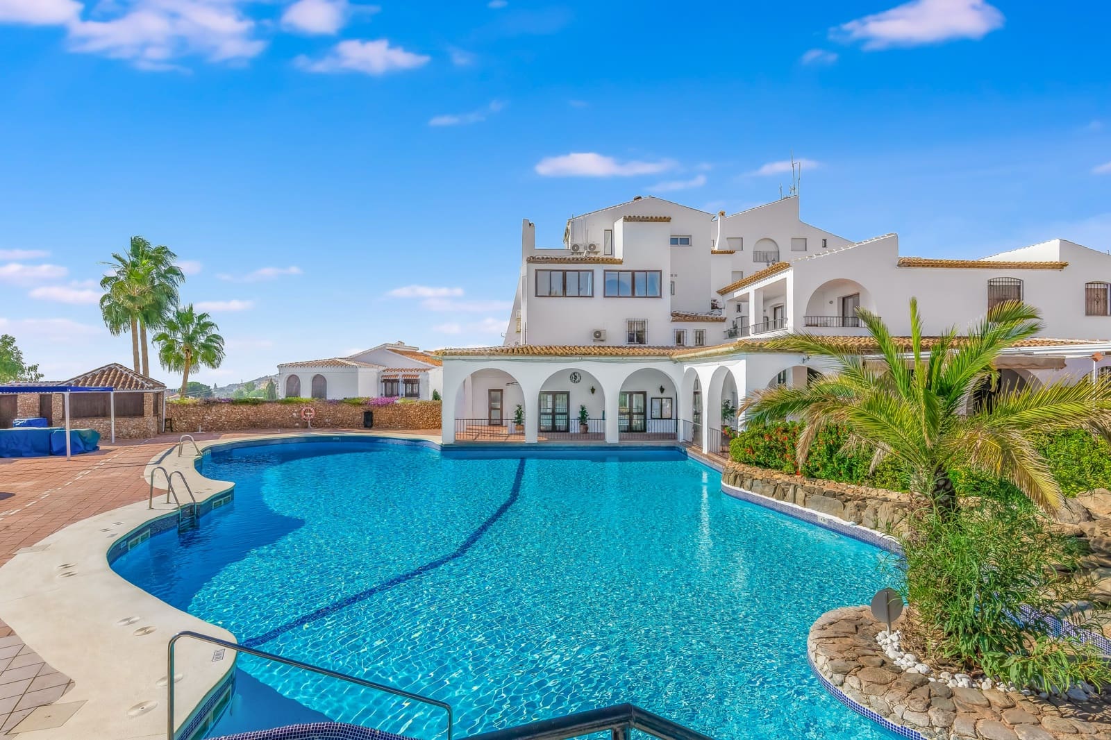 1 bedroom Apartment for sale in Nerja with pool - € 239,000 (Ref: 9449681)