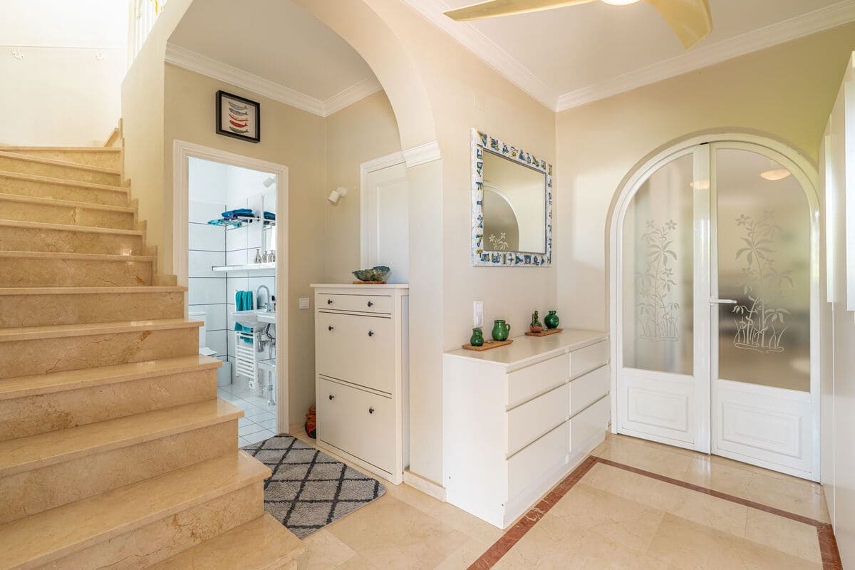 3 slaapkamer Villa te koop in Nerja met zwembad garage - € 695.000 (Ref: 9570034)