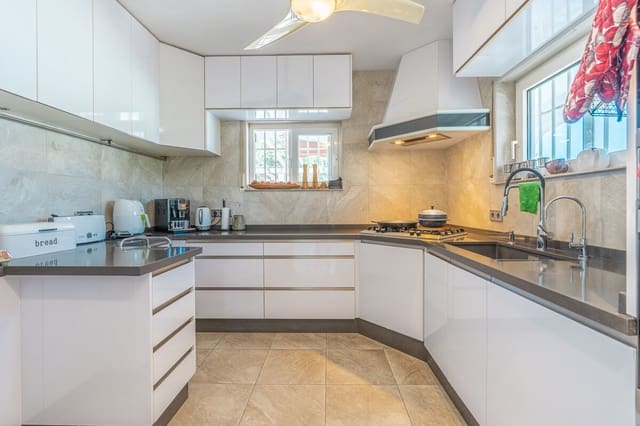 3 sovrum Villa till salu i Avda Pescia - Ctra de Frigiliana, Nerja med pool garage - 695 000 € (Ref: 9570034)