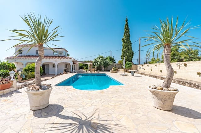 3 sovrum Villa till salu i Avda Pescia - Ctra de Frigiliana, Nerja med pool garage - 695 000 € (Ref: 9570034)