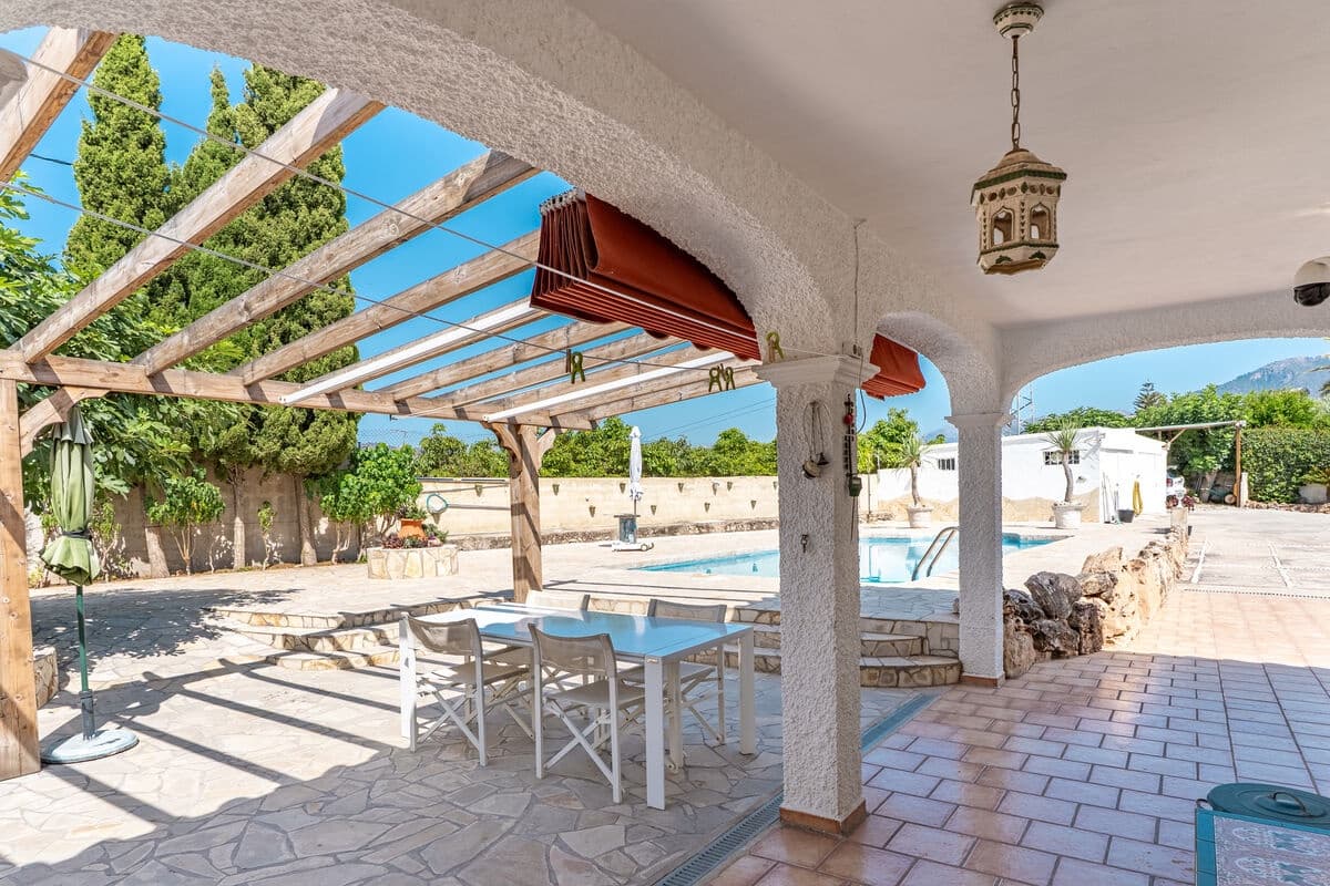 3 slaapkamer Villa te koop in Nerja met zwembad garage - € 695.000 (Ref: 9570034)