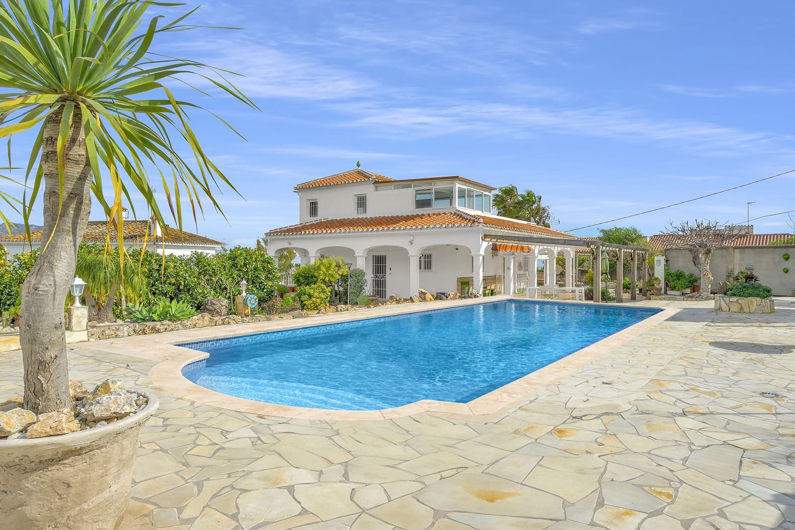 3 bedroom Villa for sale in Nerja with pool garage - € 695,000 (Ref: 9570034)