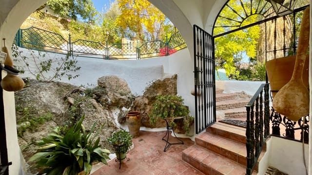 6 Zimmer Villa zu verkaufen in Frigiliana mit Pool Garage - 1.250.000 € (Ref: 9646107)