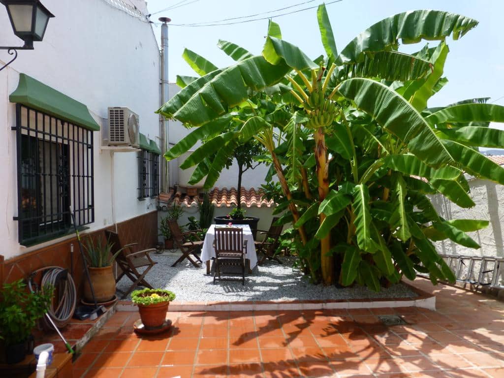 7 bedroom Villa for sale in Nerja with pool garage - € 645,000 (Ref: 9739111)