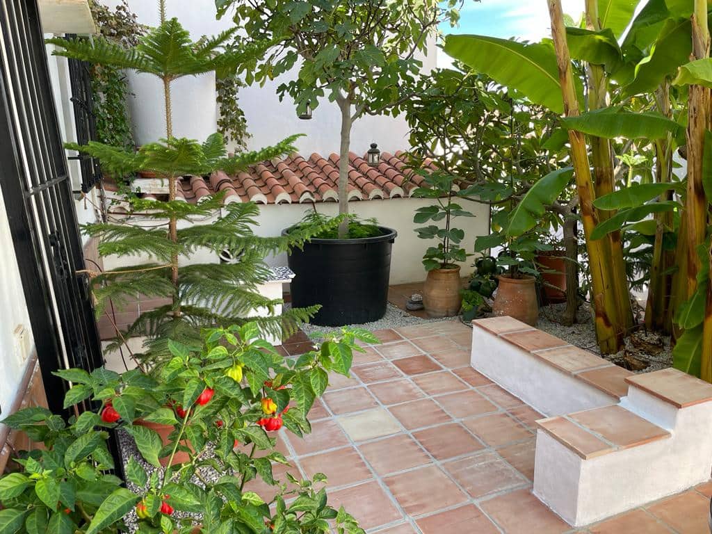 7 bedroom Villa for sale in Nerja with pool garage - € 645,000 (Ref: 9739111)