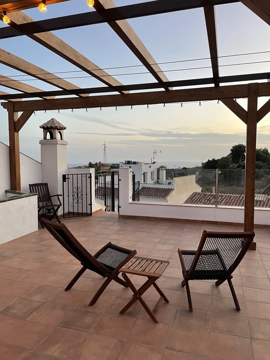 7 bedroom Villa for sale in Nerja with pool garage - € 645,000 (Ref: 9739111)