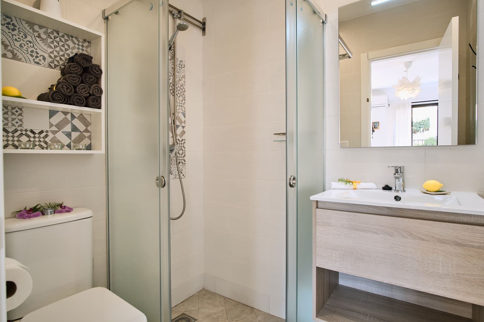 7 bedroom Villa for sale in Nerja with pool garage - € 645,000 (Ref: 9739111)