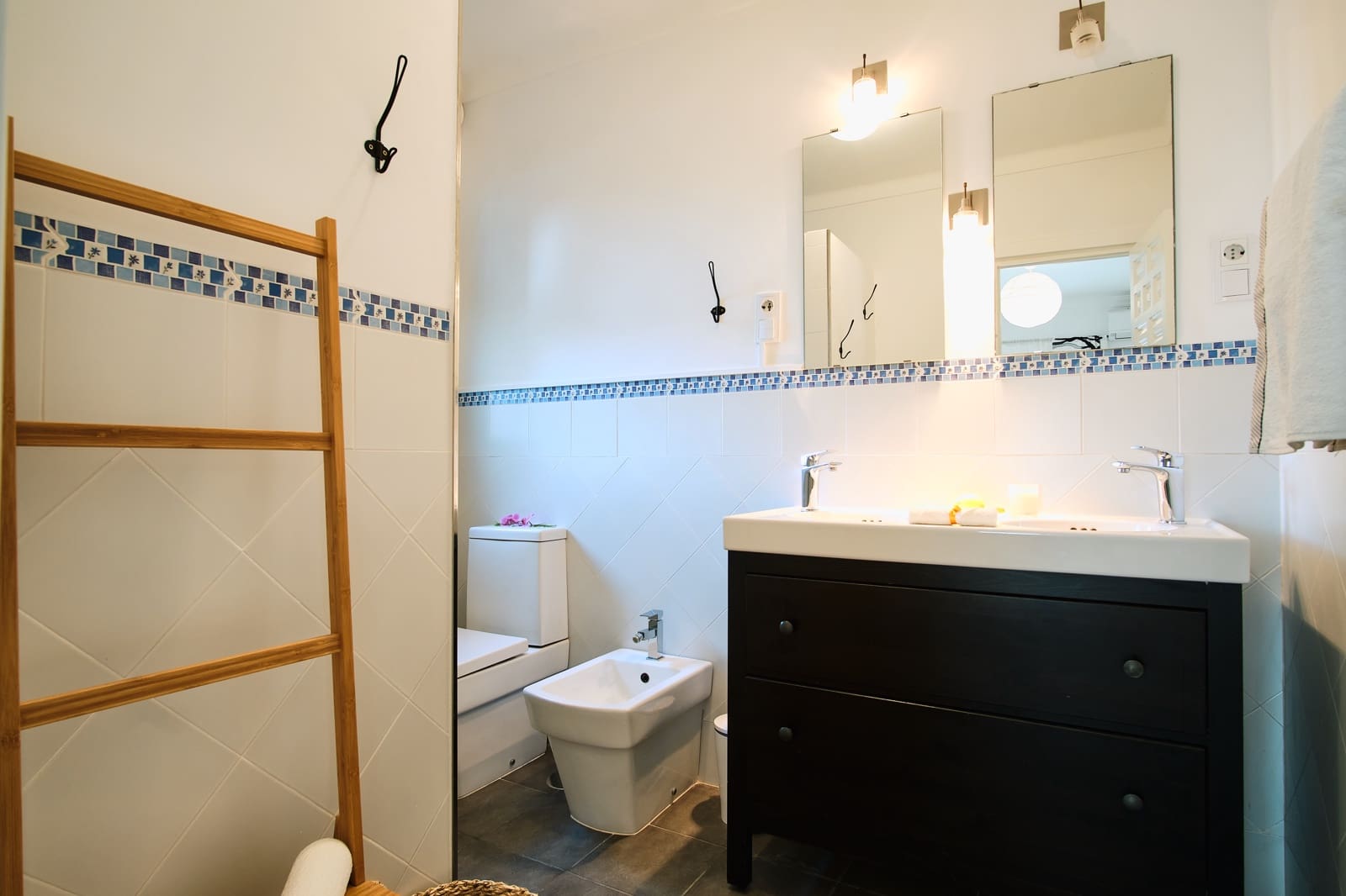 7 bedroom Villa for sale in Nerja with pool garage - € 645,000 (Ref: 9739111)