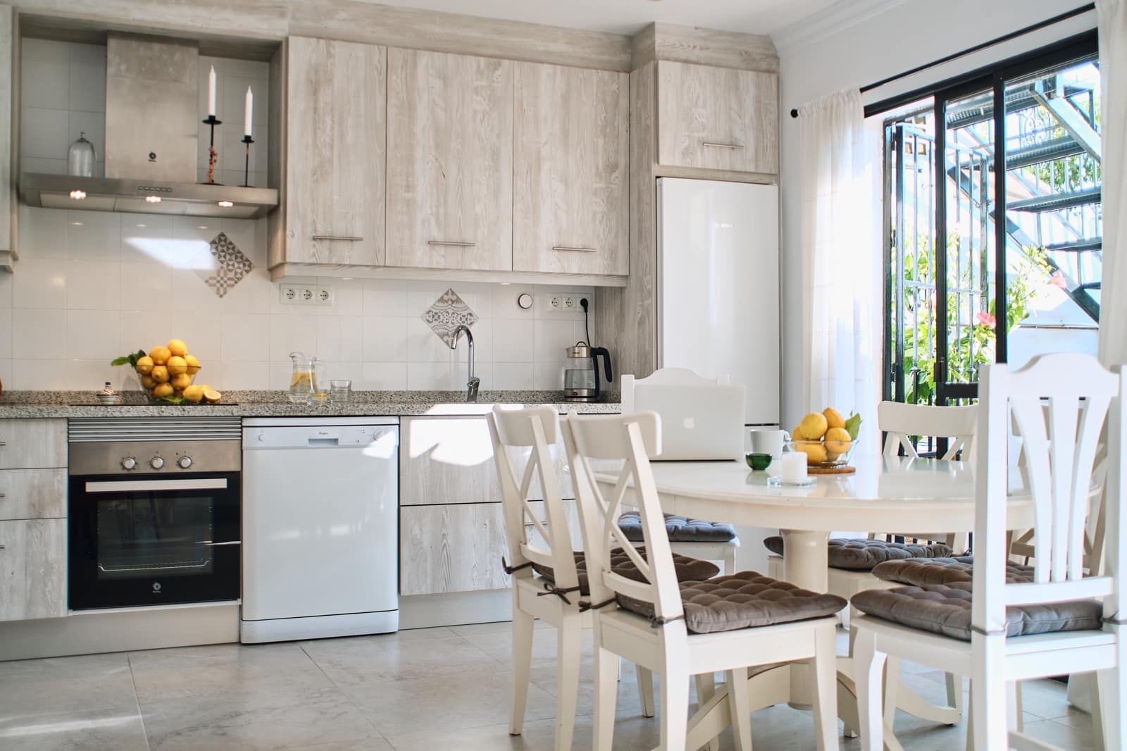 7 bedroom Villa for sale in Nerja with pool garage - € 645,000 (Ref: 9739111)