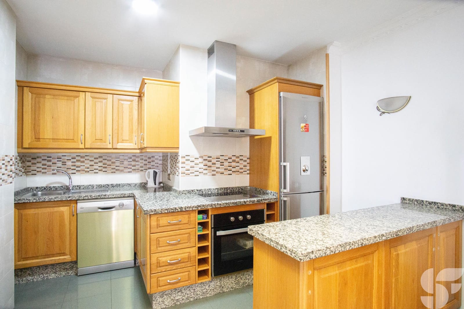 7 soveværelse Byhus til salg i Nerja - € 970.000 (Ref: 9748263)