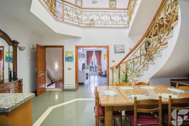 7 soveværelse Byhus til salg i Centro, Nerja - € 970.000 (Ref: 9748263)