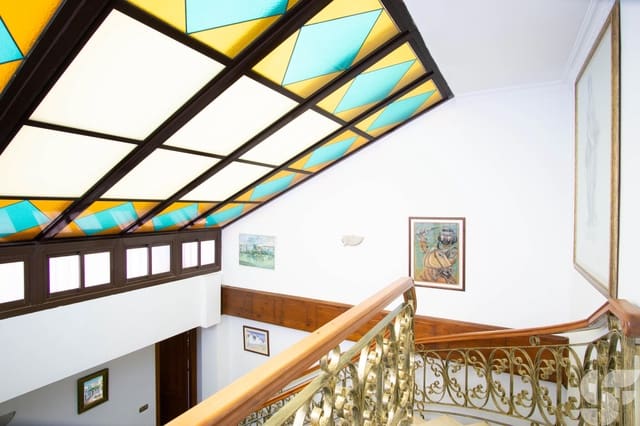 7 soveværelse Byhus til salg i Centro, Nerja - € 970.000 (Ref: 9748263)