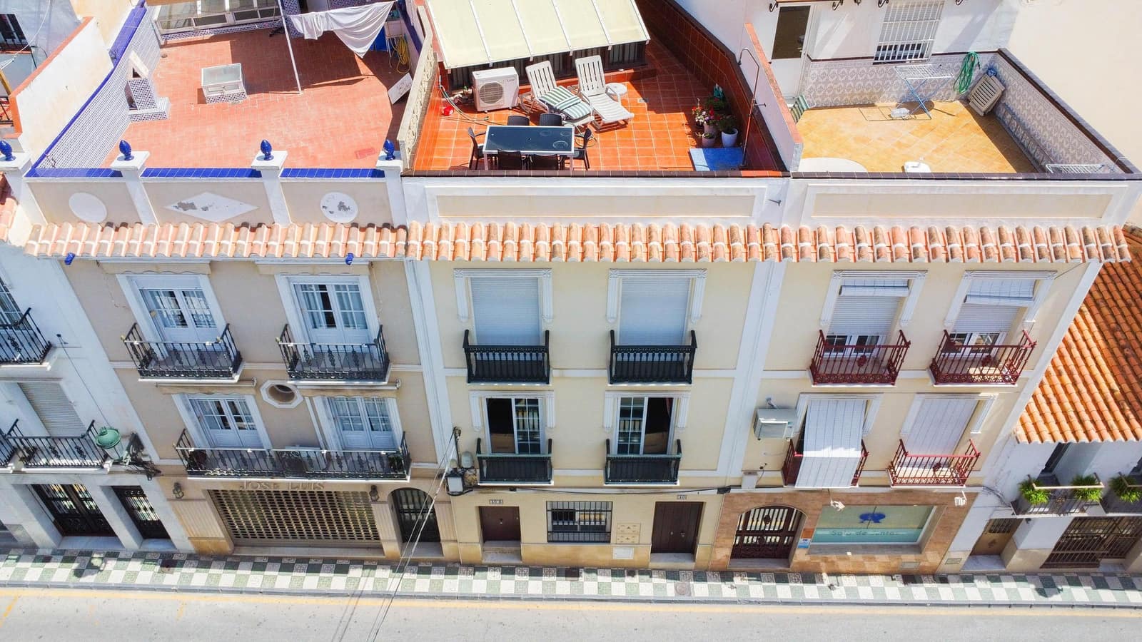 7 soveværelse Byhus til salg i Nerja - € 970.000 (Ref: 9748263)