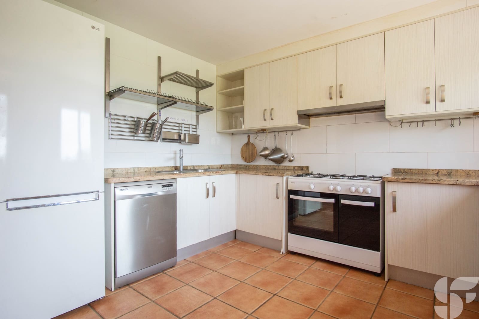 Pensión/Hostal de 12 habitaciones en Lecrín en venta con piscina garaje - 820.000 € (Ref: 9771787)