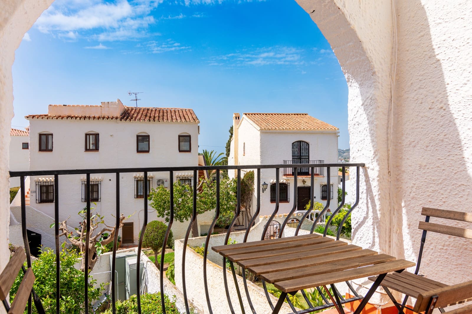 2 bedroom Townhouse for sale in Nerja with pool - € 425,000 (Ref: 9827722)