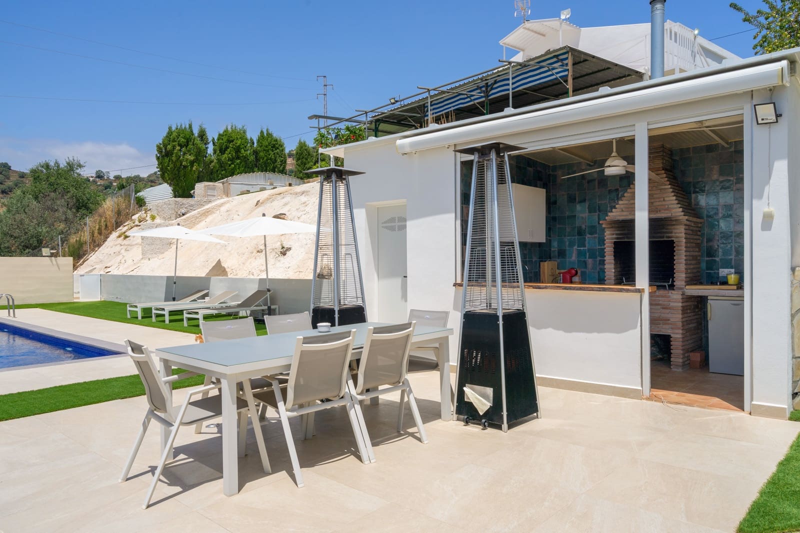 2 soverom Finca/Herregård til salgs i Velez-Malaga med svømmebasseng garasje - € 750 000 (Ref: 9905239)