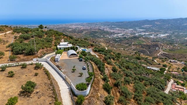 2 soverom Finca/Herregård til salgs i Vélez-Málaga med svømmebasseng garasje - € 750 000 (Ref: 9905239)