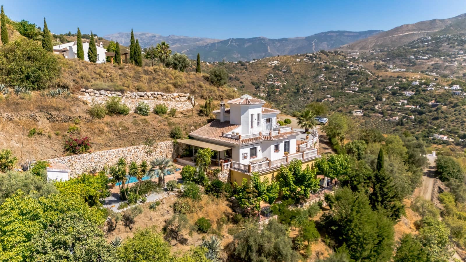 5 slaapkamer Finca/Landhuis te koop in Competa met zwembad garage - € 780.000 (Ref: 9960980)
