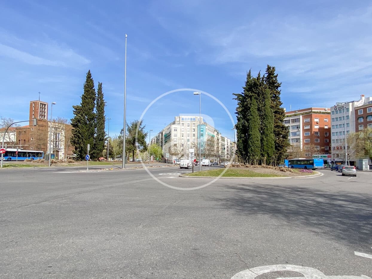 Apartamento de 3 habitaciones en Madrid ciudad en venta - 2.390.000 € (Ref: 10004233)