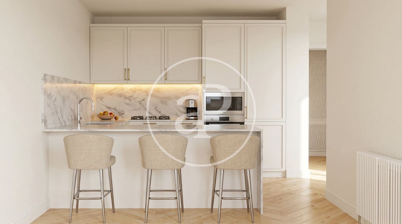 Apartamento de 3 habitaciones en Madrid ciudad en venta - 2.390.000 € (Ref: 10004233)