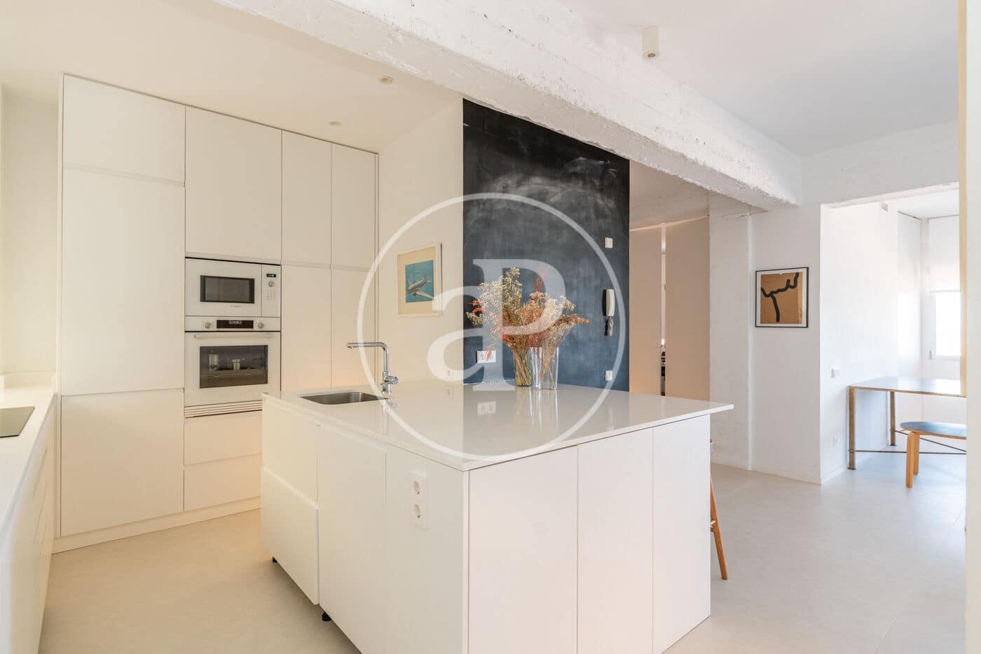 3 quarto Apartamento para arrendar em Madrid cidade - 4 000 € (Ref: 10004234)