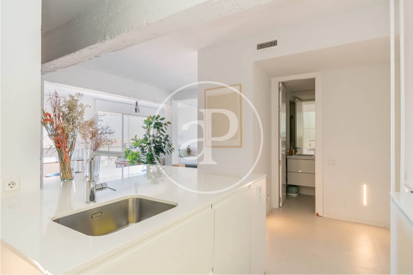 3 quarto Apartamento para arrendar em Madrid cidade - 4 000 € (Ref: 10004234)