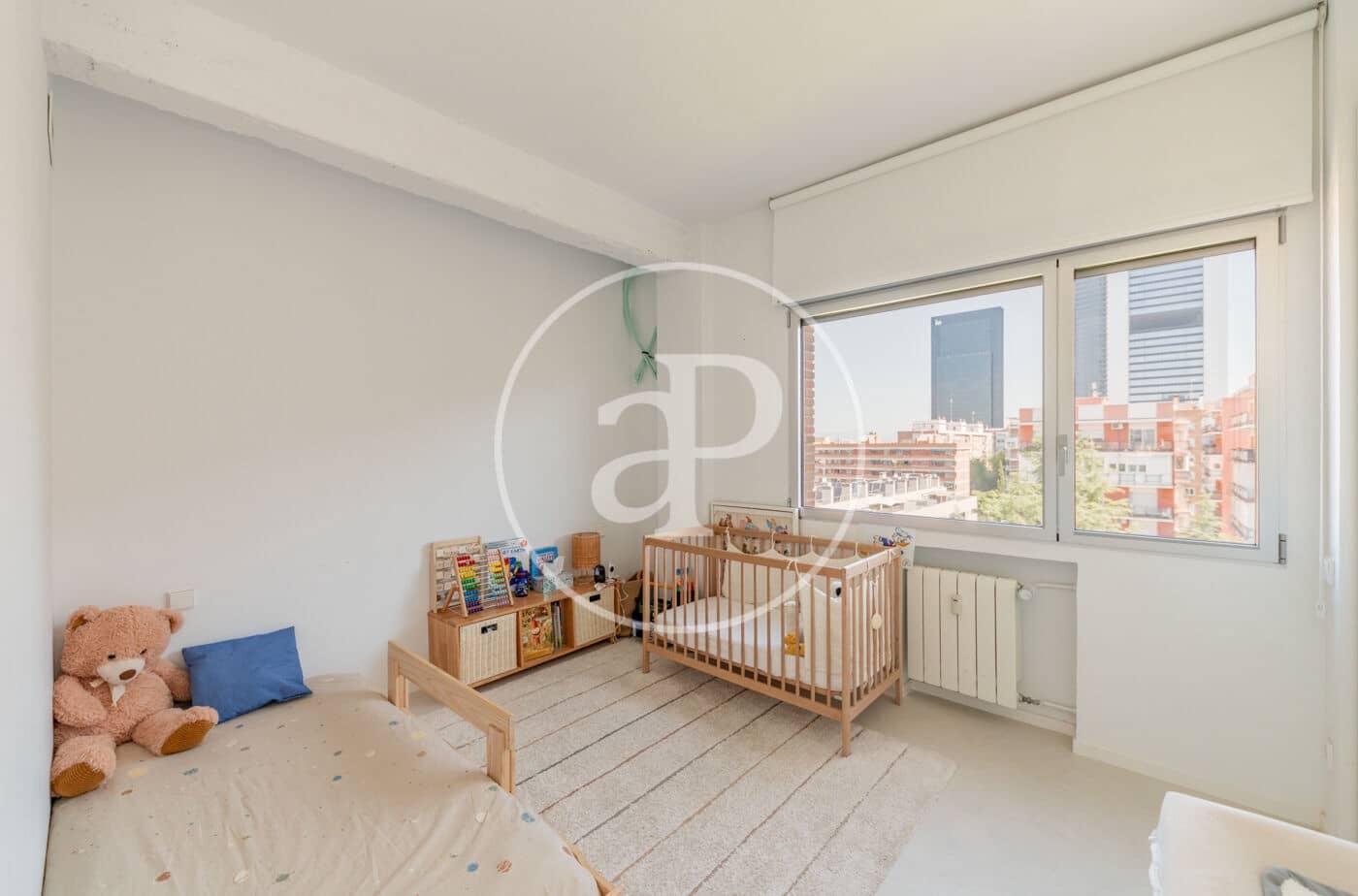 3 quarto Apartamento para arrendar em Madrid cidade - 4 000 € (Ref: 10004234)