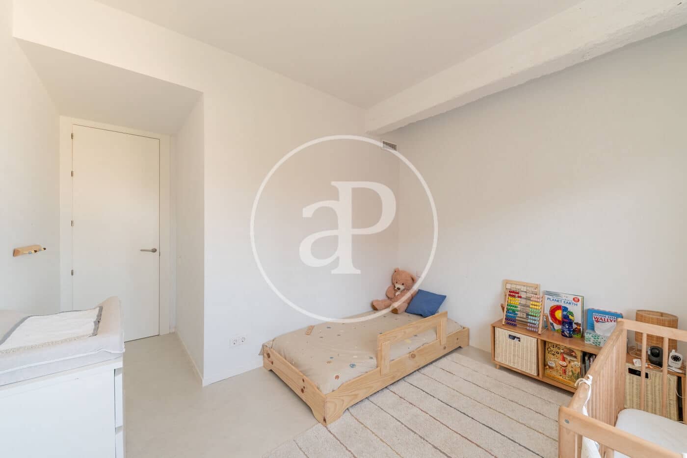 3 quarto Apartamento para arrendar em Madrid cidade - 4 000 € (Ref: 10004234)