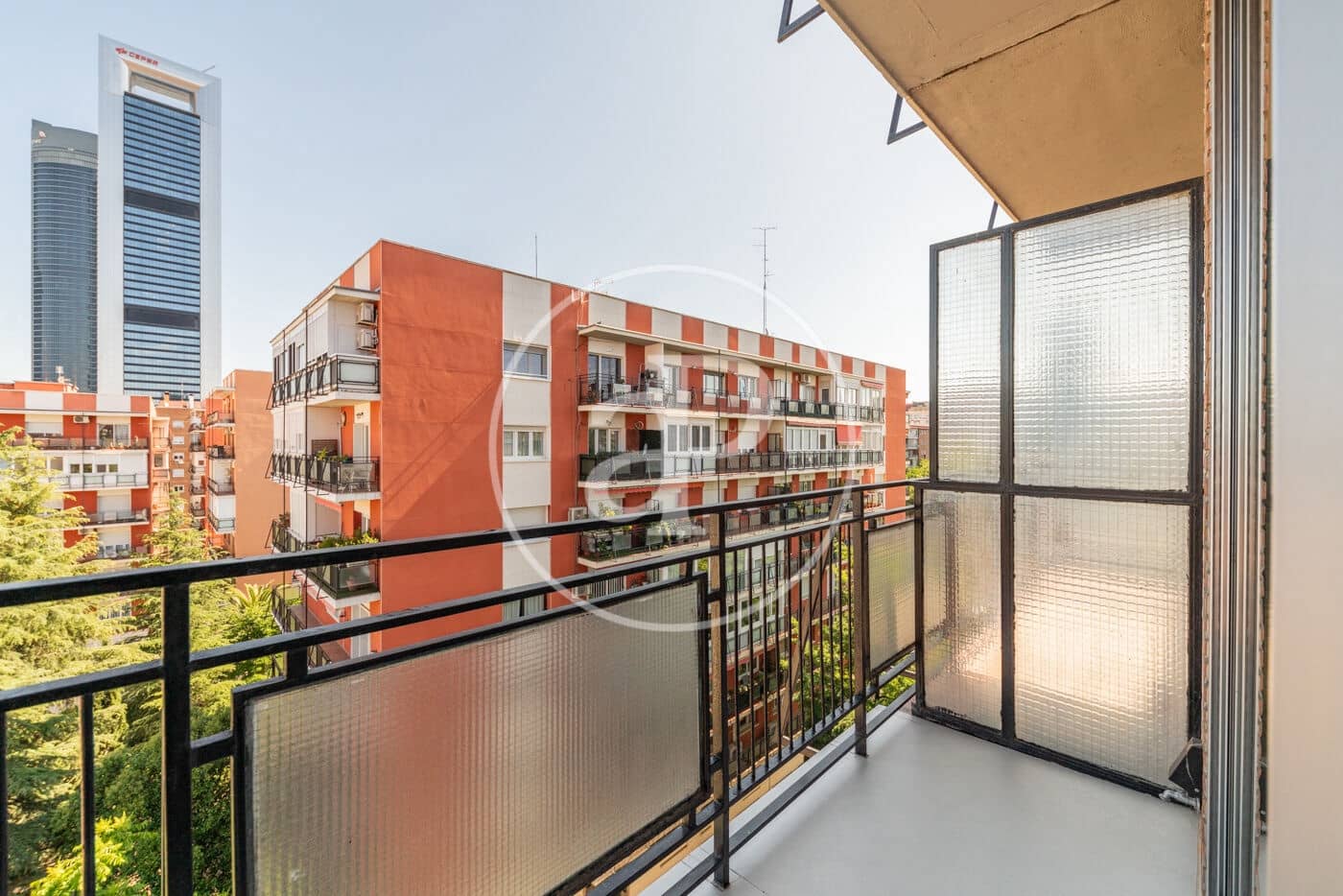 3 quarto Apartamento para arrendar em Madrid cidade - 4 000 € (Ref: 10004234)