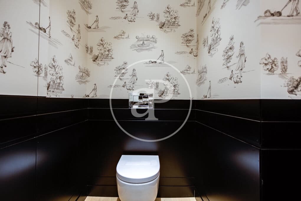 4 slaapkamer Appartement te huur in Madrid stad - € 7.500 (Ref: 10004236)