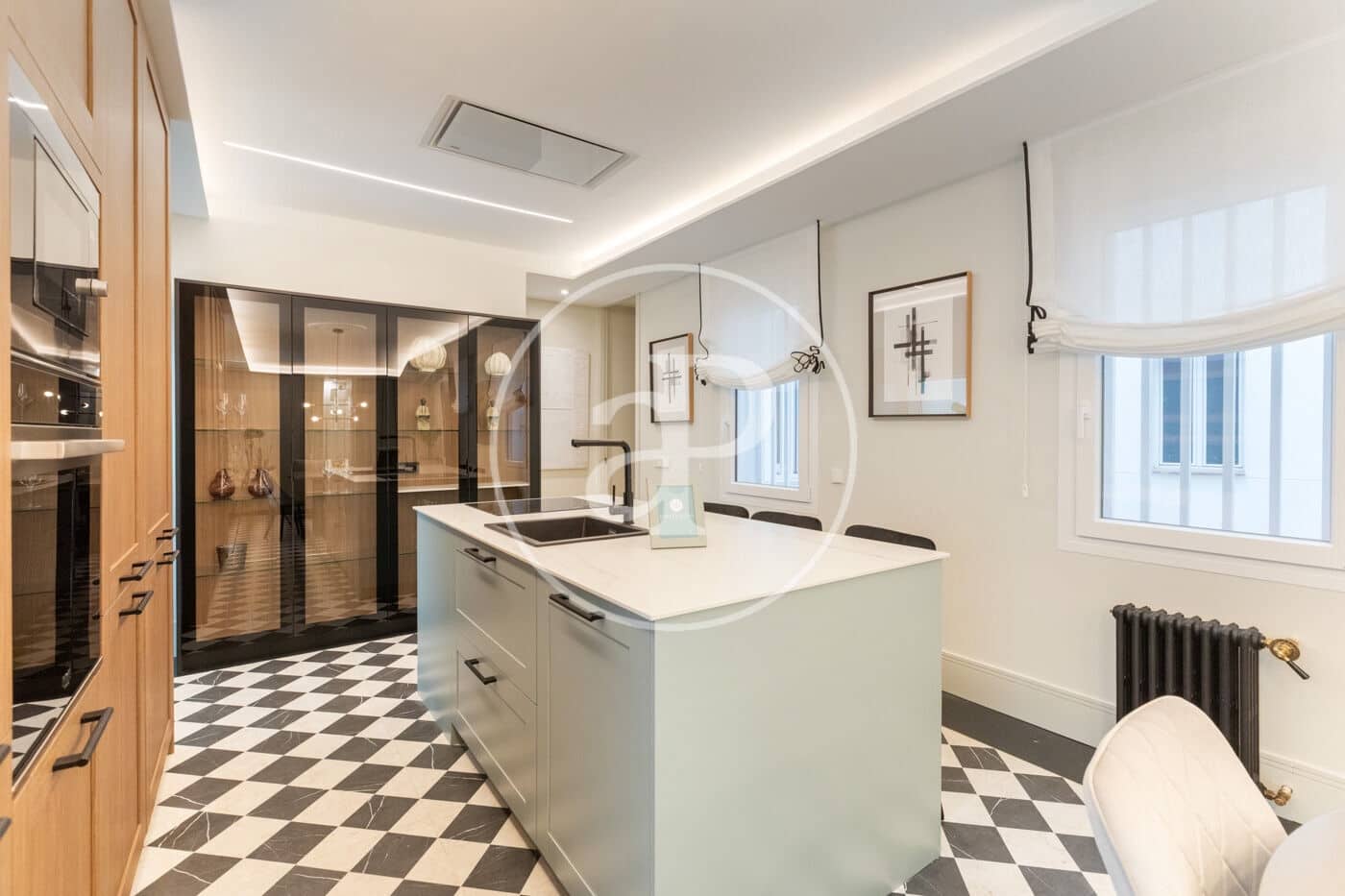 2 slaapkamer Appartement te koop in Madrid stad - € 1.230.000 (Ref: 10005656)