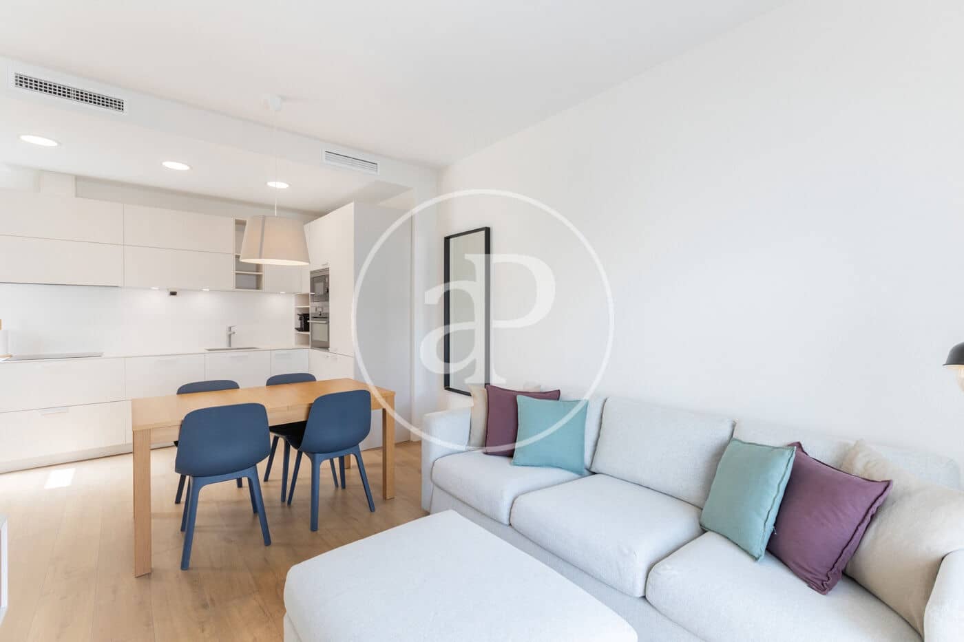 Apartamento de 2 habitaciones en Madrid ciudad en alquiler - 3.190 € (Ref: 10005657)