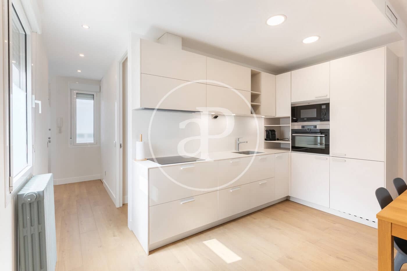 Apartamento de 2 habitaciones en Madrid ciudad en alquiler - 3.190 € (Ref: 10005657)
