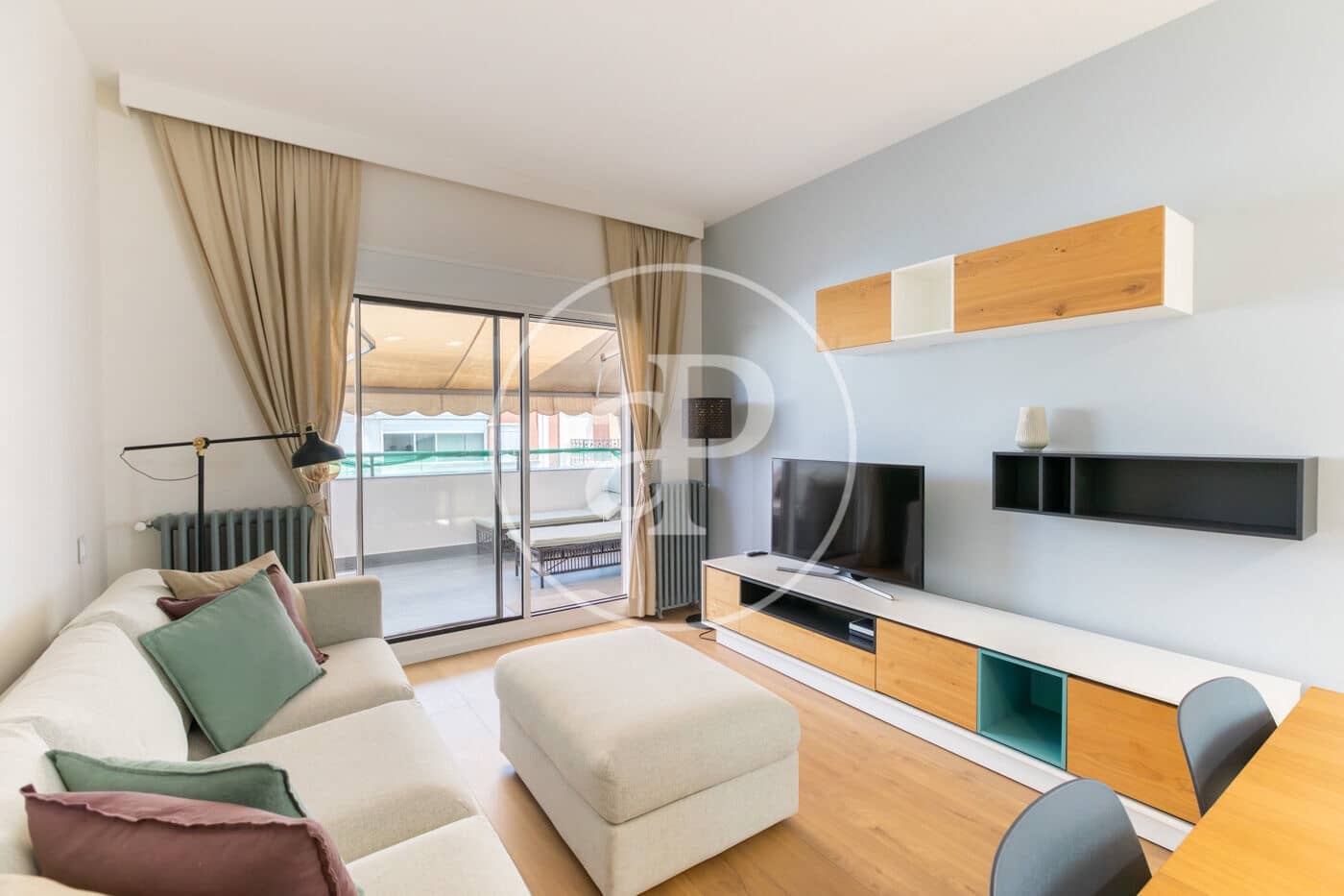 Apartamento de 2 habitaciones en Madrid ciudad en alquiler - 3.190 € (Ref: 10005657)