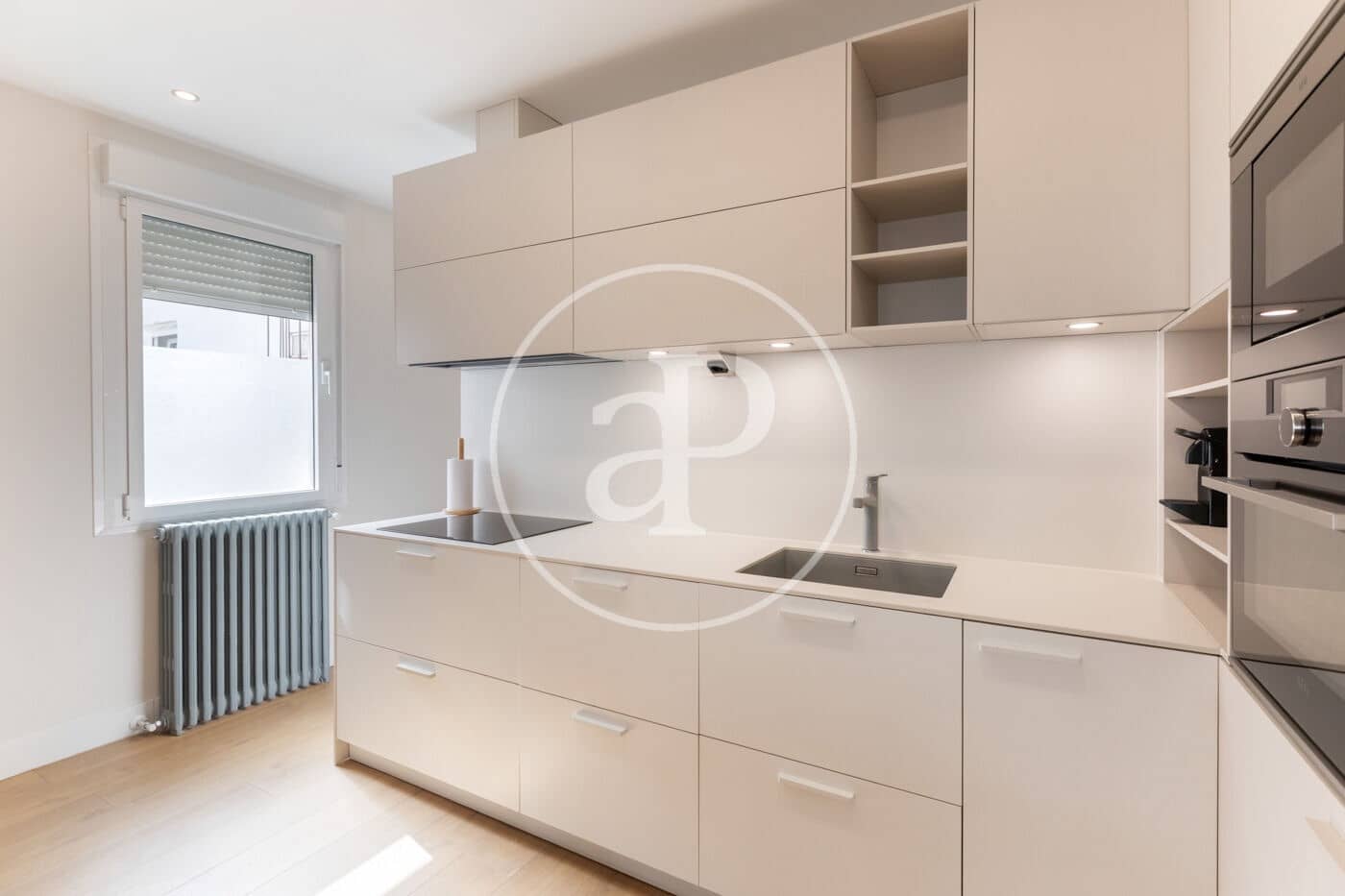 Apartamento de 2 habitaciones en Madrid ciudad en alquiler - 3.190 € (Ref: 10005657)