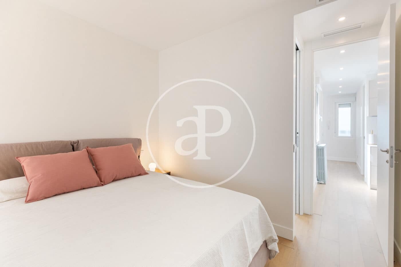 Apartamento de 2 habitaciones en Madrid ciudad en alquiler - 3.190 € (Ref: 10005657)