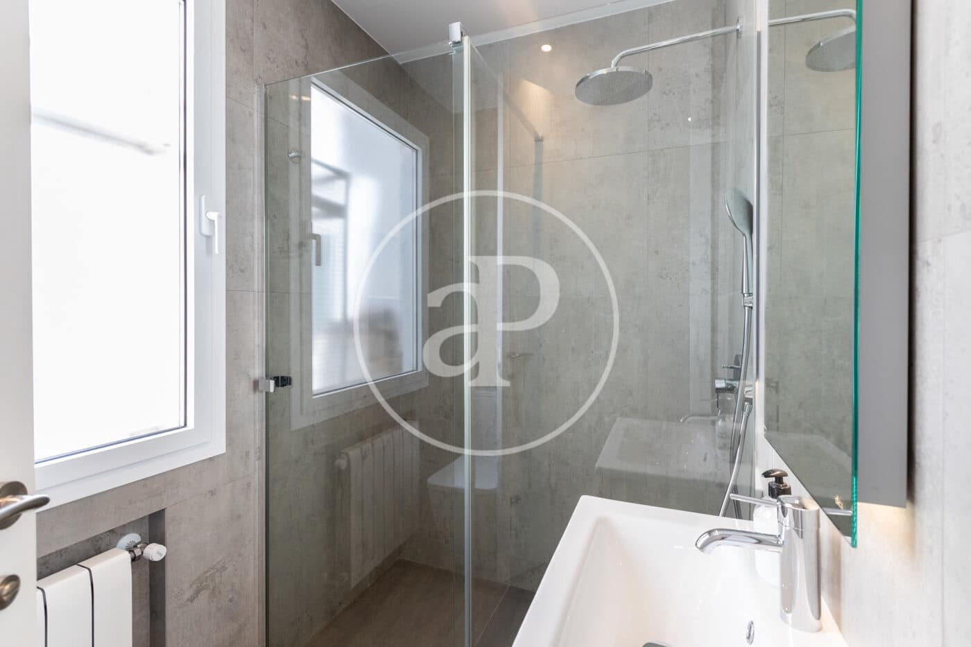 Apartamento de 2 habitaciones en Madrid ciudad en alquiler - 3.190 € (Ref: 10005657)
