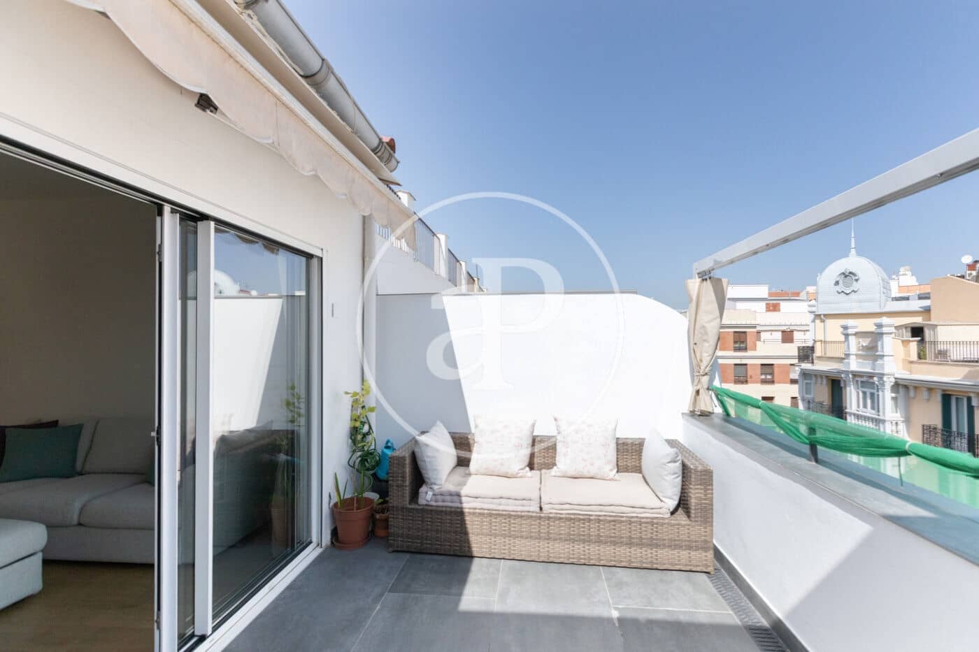 Apartamento de 2 habitaciones en Madrid ciudad en alquiler - 3.190 € (Ref: 10005657)