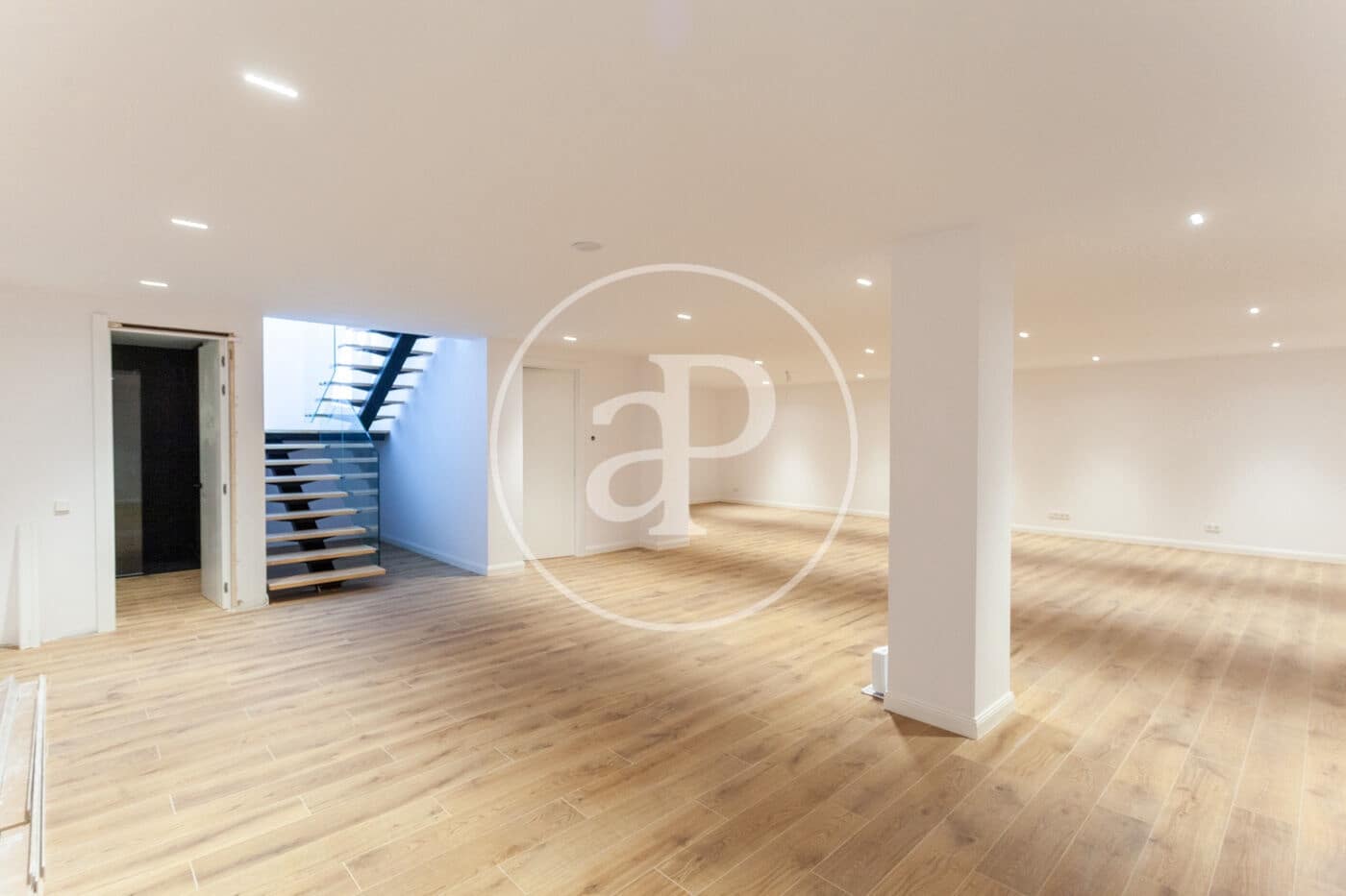 5 makuuhuone Huvila myytävänä paikassa Villaviciosa de Odon mukana uima-altaan - 1 500 000 € (Ref: 10009135)