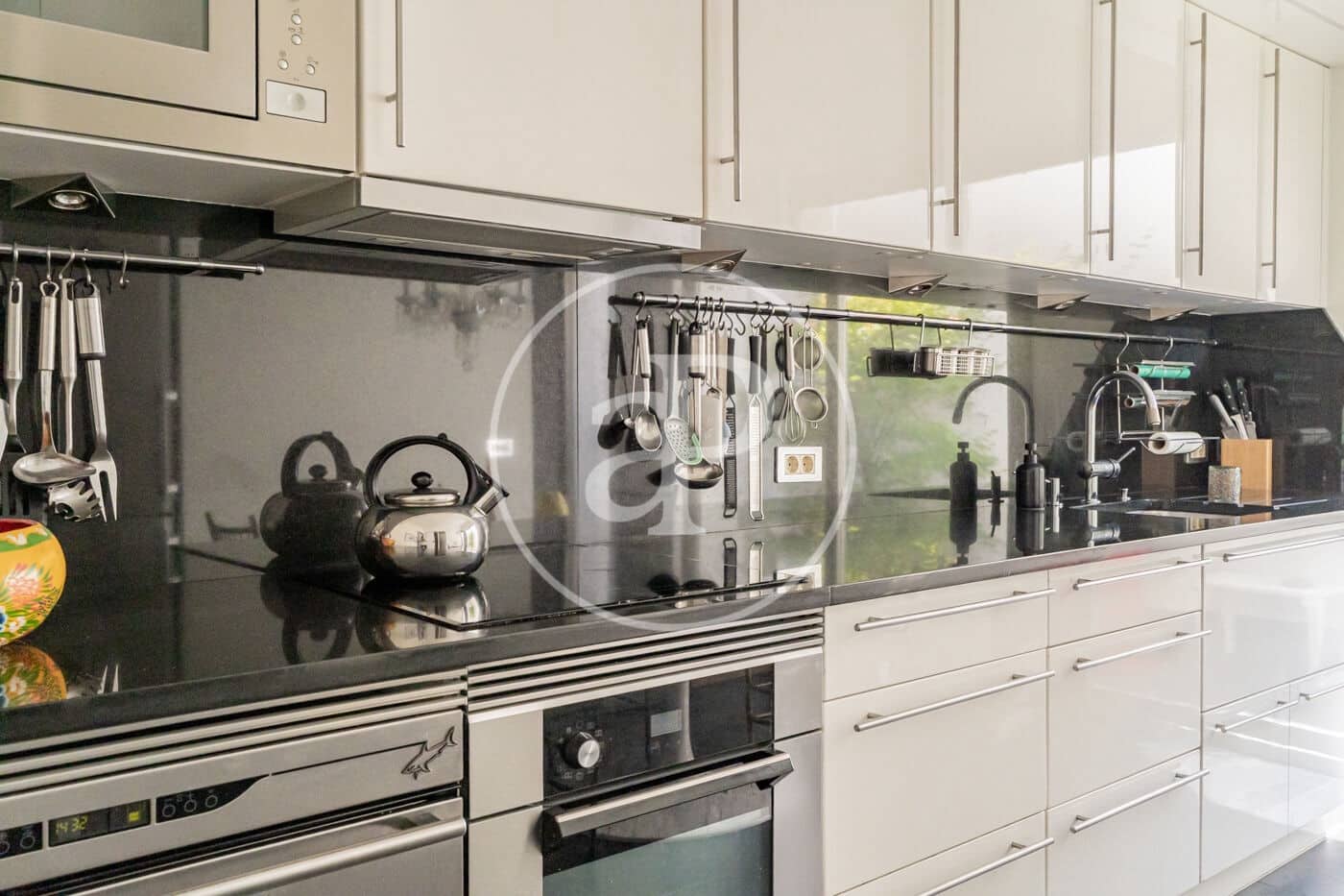 3 quarto Moradia para arrendar em Madrid cidade com piscina - 4 500 € (Ref: 10011500)