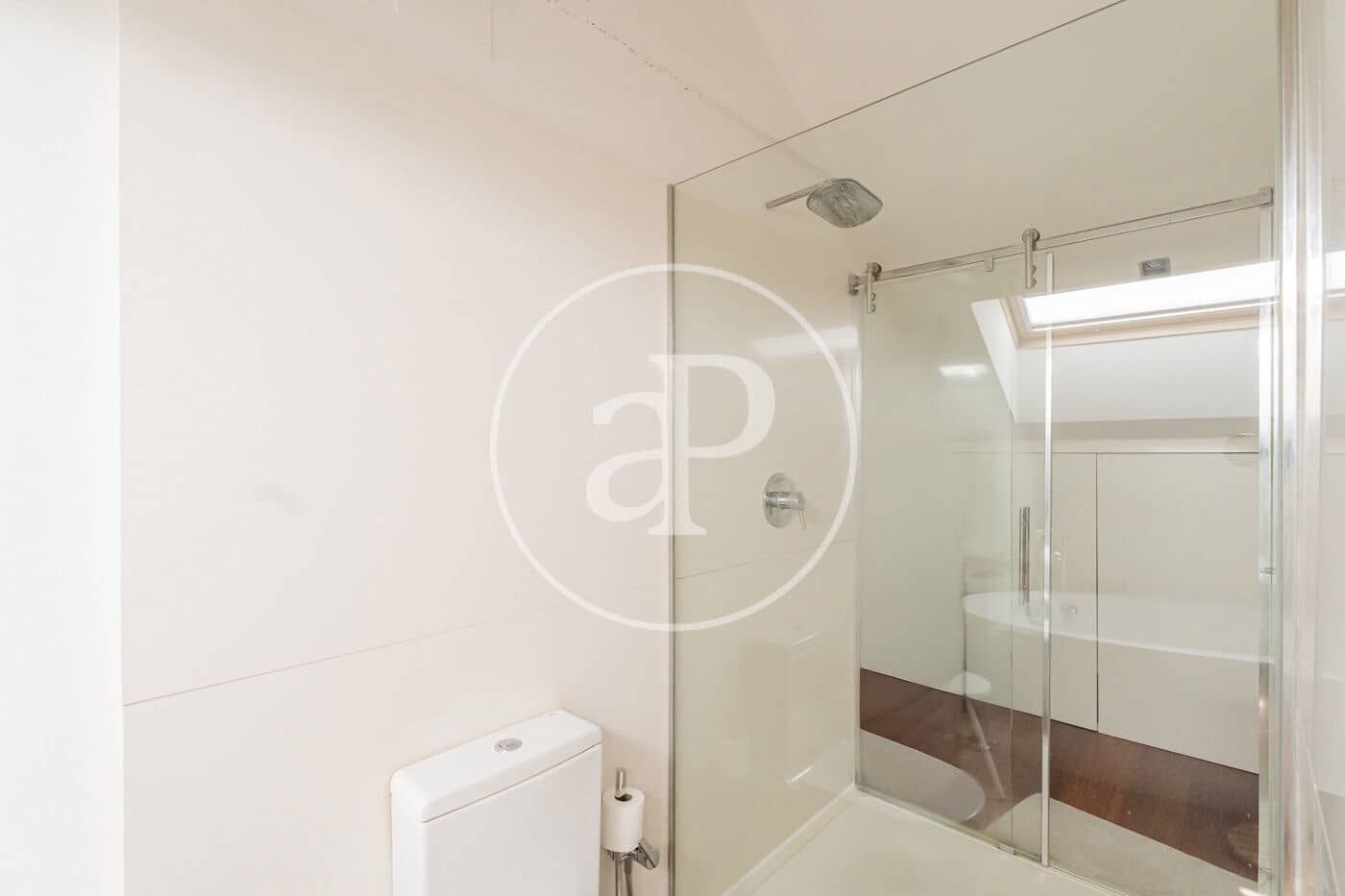 3 quarto Moradia para arrendar em Madrid cidade com piscina - 4 500 € (Ref: 10011500)