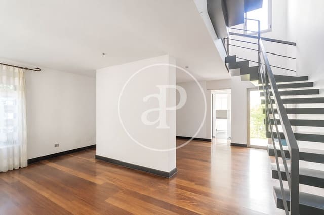 3 quarto Moradia para arrendar em Nueva España, Madrid cidade com piscina - 4 500 € (Ref: 10011500)