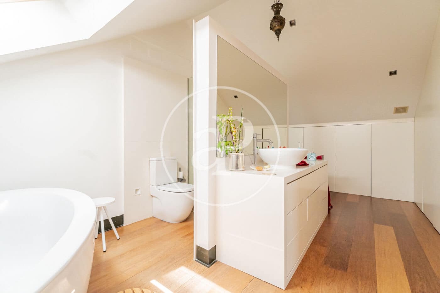 3 quarto Moradia para arrendar em Madrid cidade com piscina - 4 500 € (Ref: 10011500)